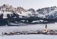ortsansichtnebelwinter_ellmau_fotovonfelbert_reiter3danielreiterpetervonfelbert.jpg